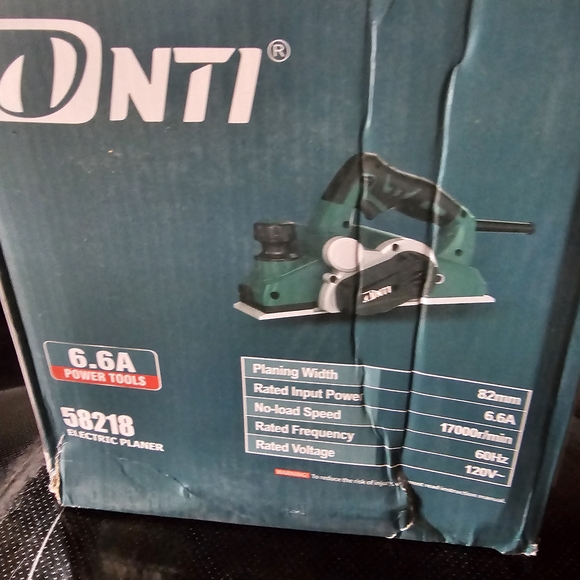 Green Electric Planer - Picture 6 of 7